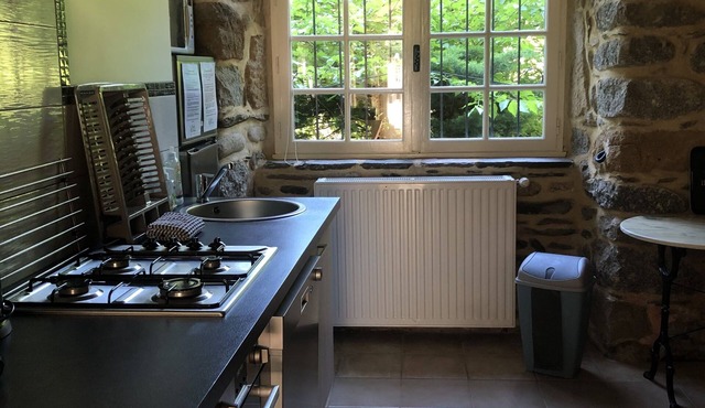 Le Moulin des Salelles, 3 self-catering cottages on the river bank with private beach and canoeing facilities