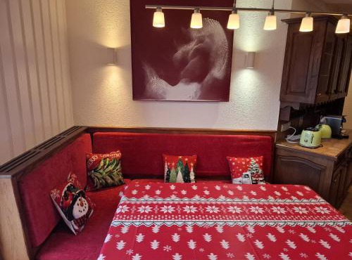 Le Nid d'aigle apt 405 Leysin centre avec forfait piscine sauna jacuzzi en option