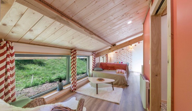 Le Nid de Bluenn - One Bedroom Apartment, Sleeps 5