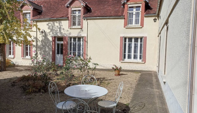 Le Nid des Tourterelles Gîte 3 épis 5 leaves 2 hours from Paris 15 minutes from Chablis