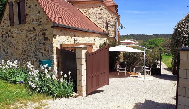Le NOISETIER, a pretty gîte between Sarlat and Gourdon