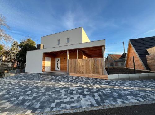 Le Noisetier proche Europa park Marcher de Noel et CARNAVAL