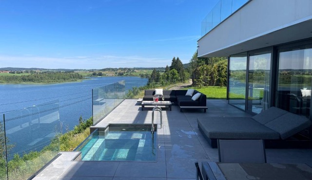 Le Nordic 4 pers - vue imprenable sur un lac dans le Haut-Jura