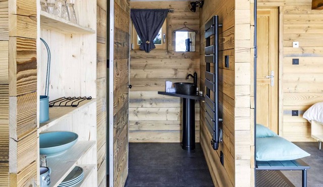 Le Nordic chalet with Scandinavian bath
