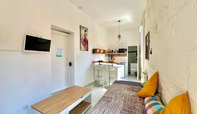 Le Notre Dame, Cozy Studio 400m from Nîmes Arena