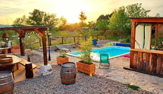 Le P'tit Gîte Gardéchois, piscine Ardèche - 12pers