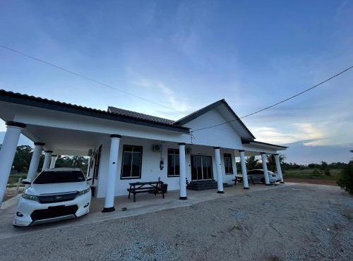 Le'Paddy Homestay with pool - ForMuslimOnly