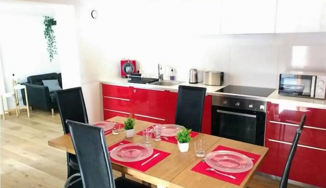 Le Paisible - Gare - Duplex - Netflix