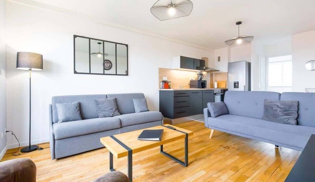 Le Panorama avec vue magnifique sur la ville- SR L