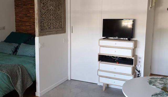 Le Paon, warm and quiet between Paris and Disneyland