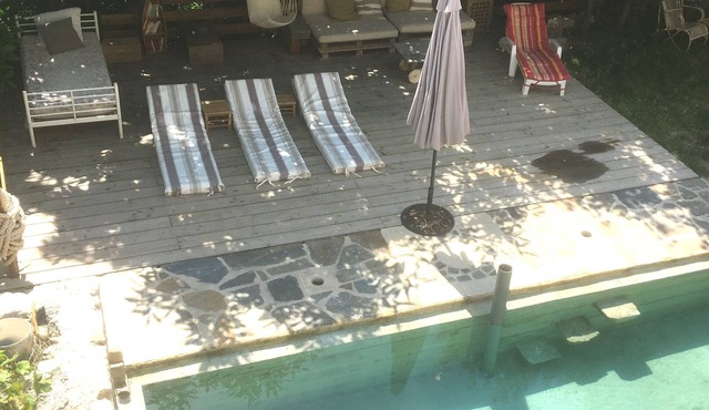 Le Paradis Les Vignals gîtes and events Cévennes pool view