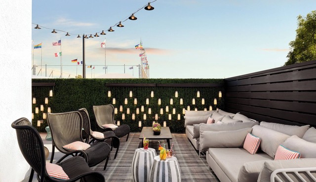 Le Parc at Melrose