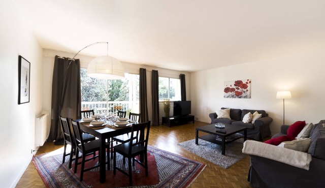 Le Parc des Frères Lumière - 2/6 pers. - 120m2 balcony, quiet, parking, metro