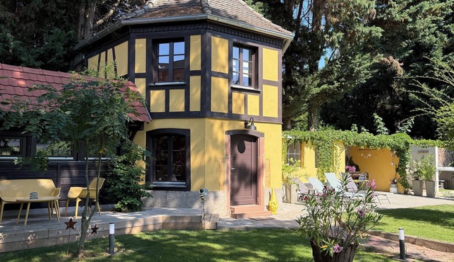 Le Parc du Séquoia : stay in a former apiary