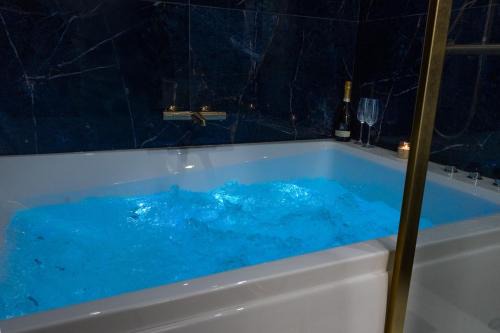 Le Passion Room - Love Room - Jacuzzi