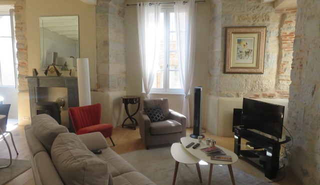Le Patio - 2-Bedroom House - in the heart of the village
