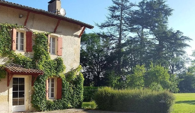 Le Pavillon - in the grounds of Château Lescaut