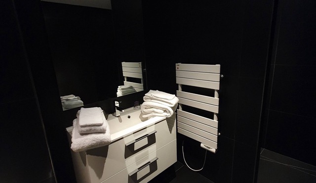 Le Pavillon - The Flower