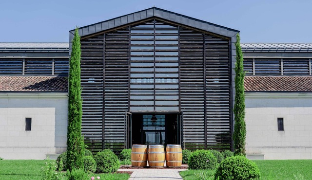 Le Pavillon - The Lion