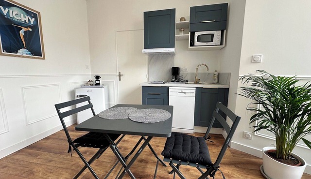 Le petit Albert Vichy -studio design hyper center