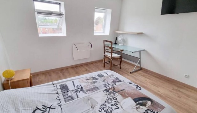 Le petit château Avesnois - South-facing studio for 2 people