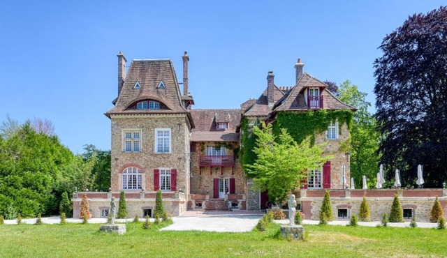 Le Petit Château de Barbizon au Bois du Mée