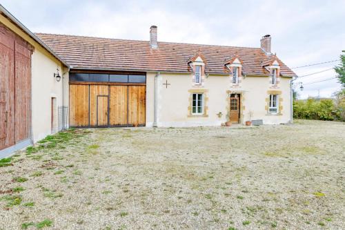 Le Petit Chêne Family home with garden in Prissac