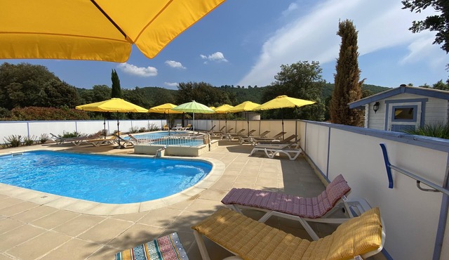 Le Petit Paradis Provençal (Lavandin 1)