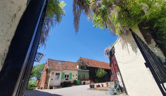 Le Petit Hameau