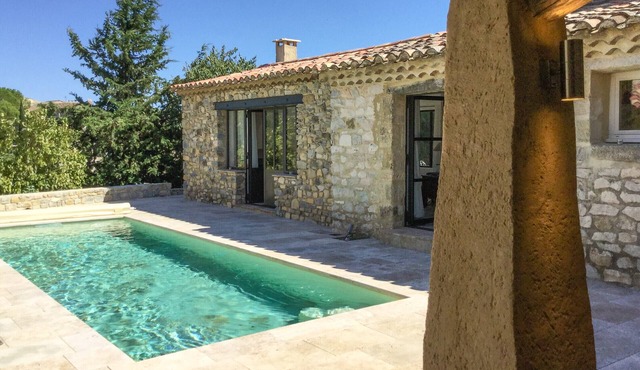 Le Petit Mas is an extraordinary holiday home with private pool in Belvezet