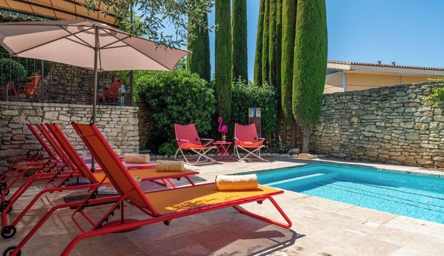 Le petit miracle - Renovated farmhouse with swimming pool in the heart of the Luberon