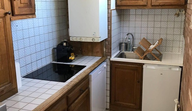 Le petit Monplaisir-parking- Sans Soucis