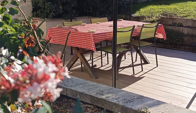 Le Petit Prieuré, small stone house in Loire Valley.