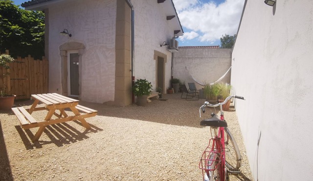 Le Petit Saugnieu Furnished gîte for 2 people