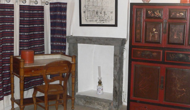 LE PETIT SIAM - Charming guest room with shared SB - Center Clermont-FD