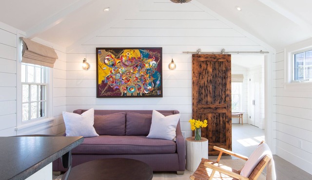 Le Petite- Newly renovated/Modern