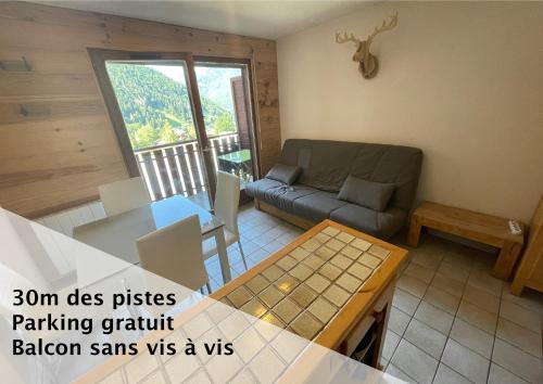 Le Pied des Pistes A13, Joli Studio tout confort 4 pers, vue vallée imprenable, DRAPS NON COMPRIS