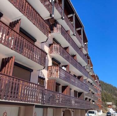 Le pied des pistes, studio 5 pers, balcon sud est, vue sur les montagnes