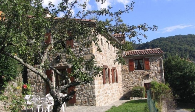 Le Pigeonnier : Maison de Famille de Charme Dans le Parc Naturel