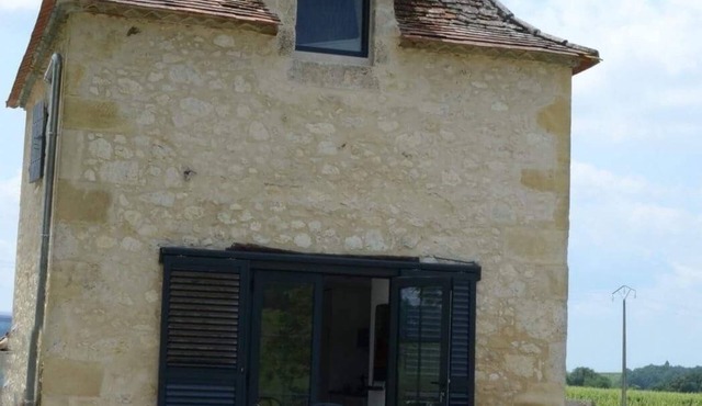 Le Pigeonnier de Château Picon - Unusual accommodation in the heart of the vineyards