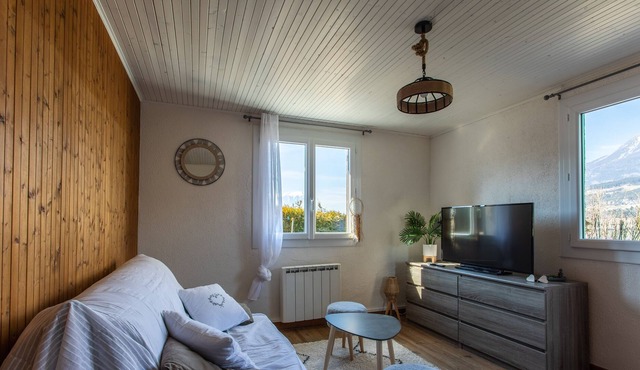 Le Pin Blanc - One Bedroom Apartment, Sleeps 4