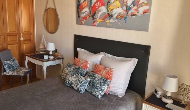 "Le Pin des Barges" confortable apartment with Ocean View