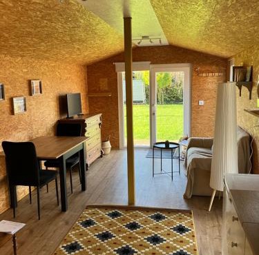 LE PIVERT, chalet confortable avec jardin à 100m du lac