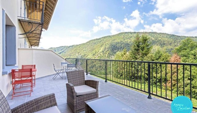 Le Planet : T4 apartment.