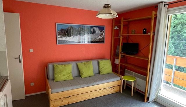 Le Pleynet: 2P Cabin, 30m², 6 pers, 300m from slopes, balcony, elevator