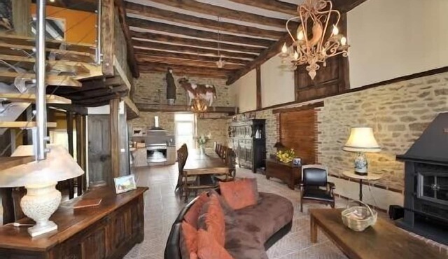 Le Pré des Vergnes 4*- Large gîte- from 2 to 23 people