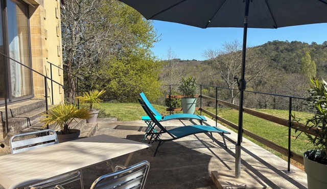Le Pradin comfortable wifi linen 8 km from Sarlat