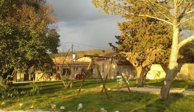 Le pre en bulles, 250m², above ground pool, 3000m² wooded, 15km Uzes/Ales