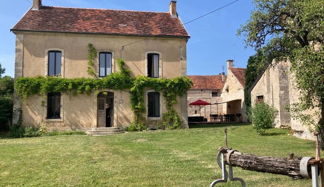 Le Presbytère - Touillon, jacuzzi, 4 chambres pour 10