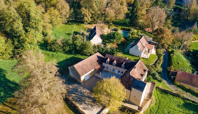 Le Promontoire – Spacious Traditional House in the Heart of Périgord Noir